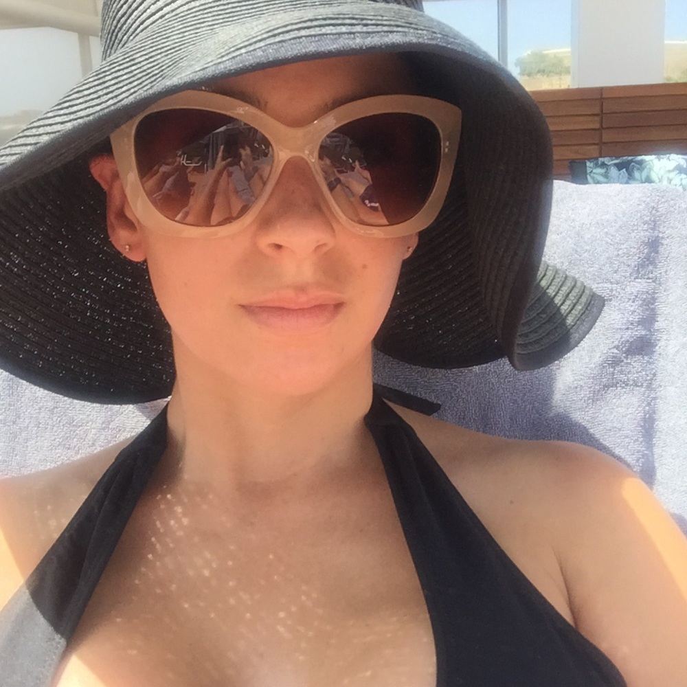 Meet your Posher, Antionette